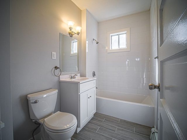 46 Glendale St. 3, Boston, MA 02125