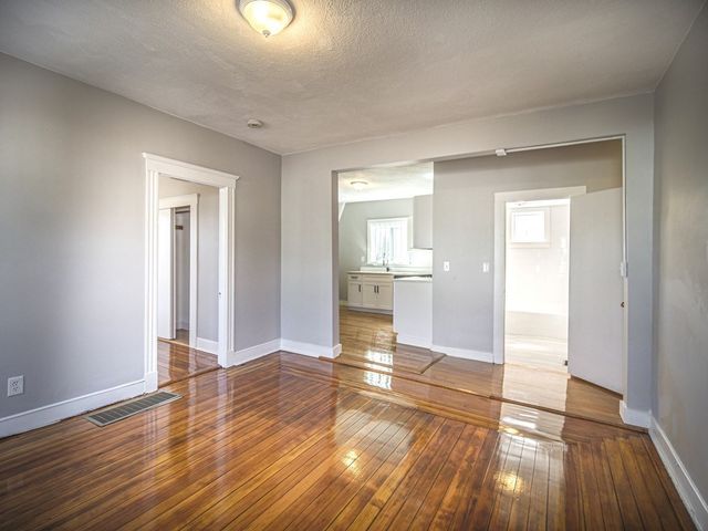 46 Glendale St. 3, Boston, MA 02125