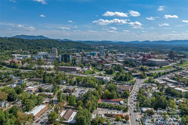 5 Horizon Hill Road, Asheville, NC 28804