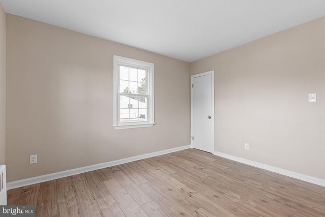 15 IRWIN AVE, New Castle, DE 19720