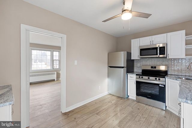 15 IRWIN AVE, New Castle, DE 19720