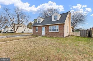 15 IRWIN AVE, New Castle, DE 19720