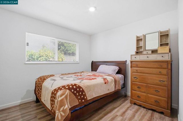 26147 26147 Danforth Ln, Hayward, CA 94545