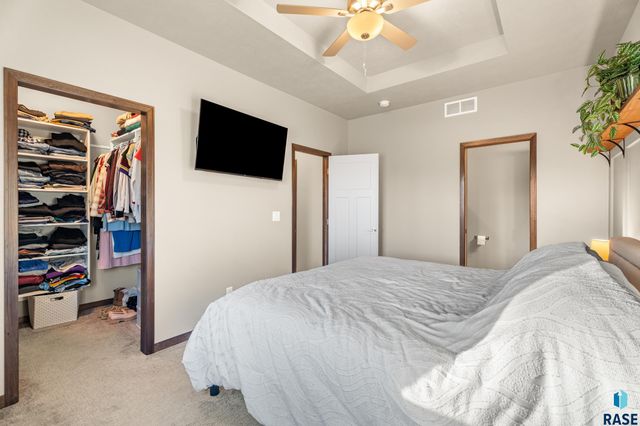 107 E Countryside Ave Avenue, Lennox, SD 57039