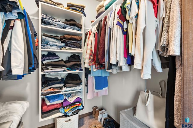 107 E Countryside Ave Avenue, Lennox, SD 57039