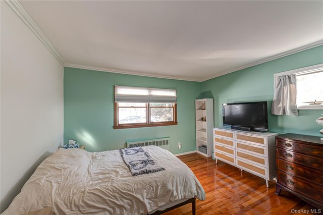 36 Sinclair Drive, Greenlawn, NY 11740