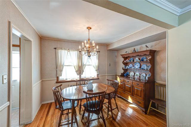 36 Sinclair Drive, Greenlawn, NY 11740