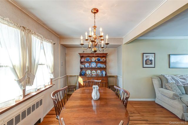 36 Sinclair Drive, Greenlawn, NY 11740