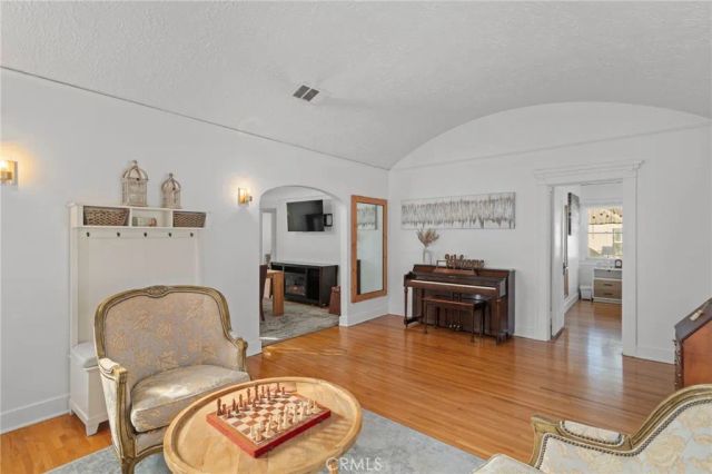 3678 Jurupa Avenue, Riverside, CA 92506