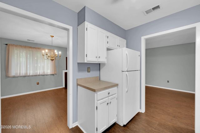 81 Wigwam Lane, Tinton Falls, NJ 07724