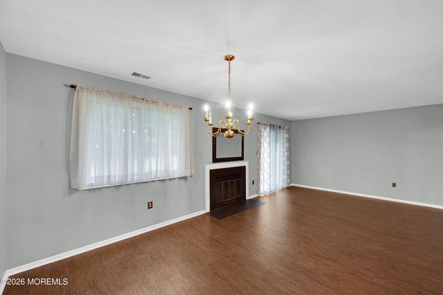 81 Wigwam Lane, Tinton Falls, NJ 07724