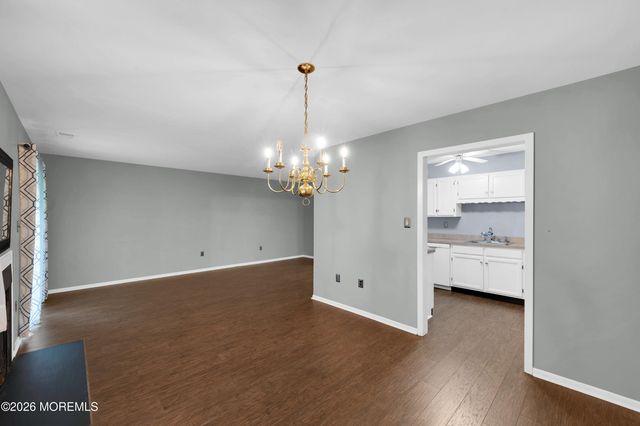 81 Wigwam Lane, Tinton Falls, NJ 07724