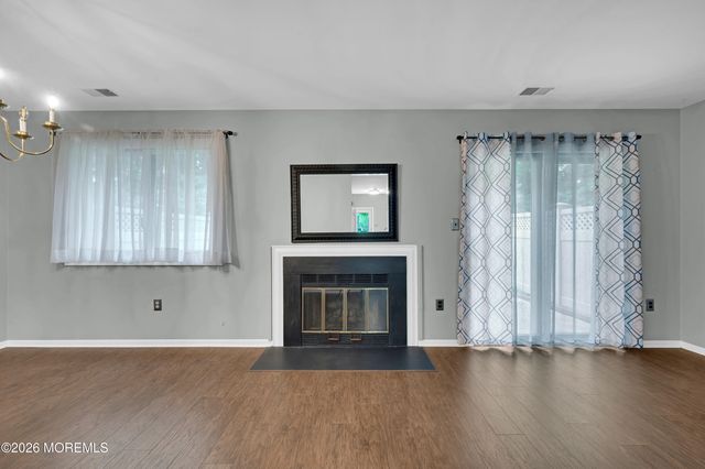 81 Wigwam Lane, Tinton Falls, NJ 07724