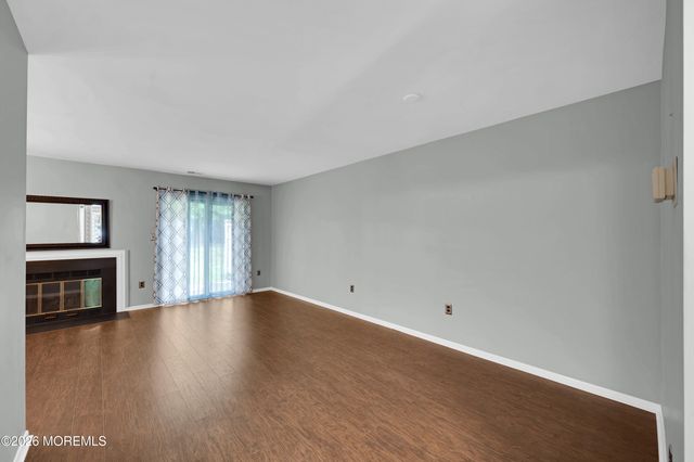 81 Wigwam Lane, Tinton Falls, NJ 07724
