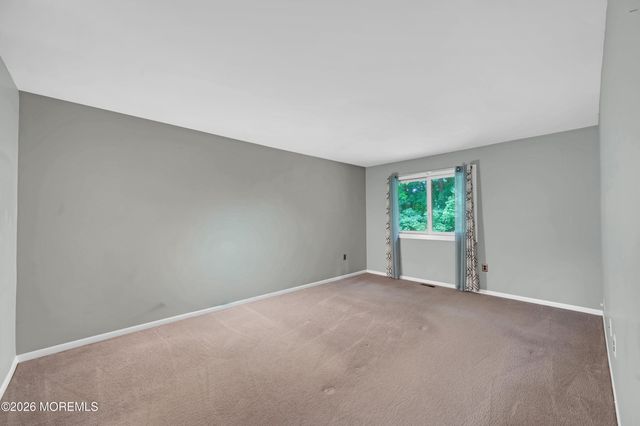 81 Wigwam Lane, Tinton Falls, NJ 07724