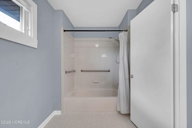 81 Wigwam Lane, Tinton Falls, NJ 07724