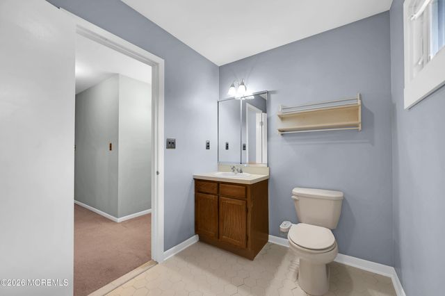 81 Wigwam Lane, Tinton Falls, NJ 07724