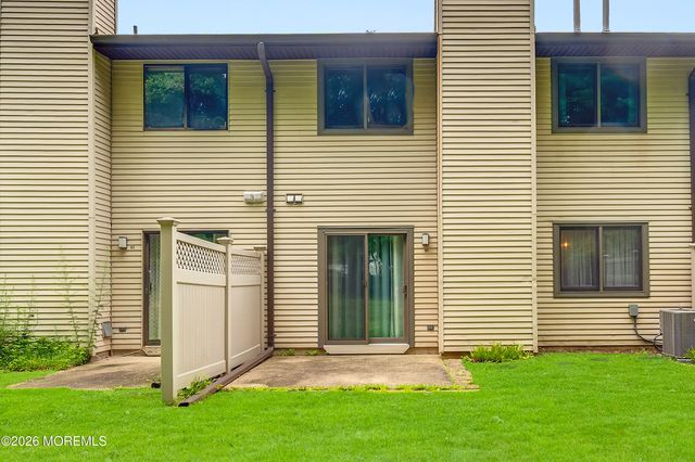 81 Wigwam Lane, Tinton Falls, NJ 07724