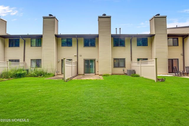 81 Wigwam Lane, Tinton Falls, NJ 07724