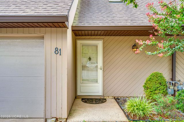 81 Wigwam Lane, Tinton Falls, NJ 07724
