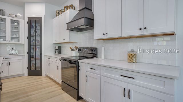 9 Barrier Beach Cv, Hilton Head Island, SC 29928