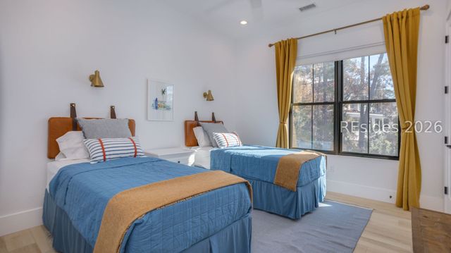 9 Barrier Beach Cv, Hilton Head Island, SC 29928