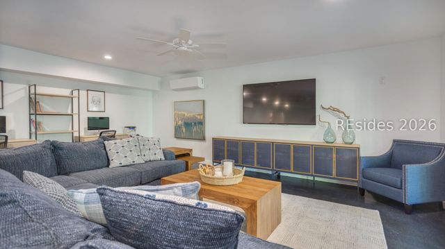 9 Barrier Beach Cv, Hilton Head Island, SC 29928