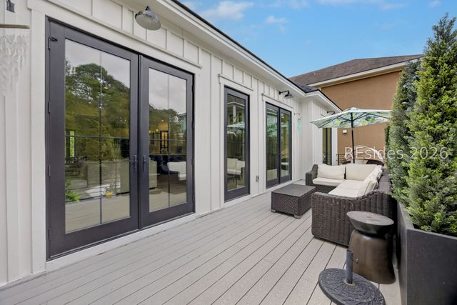 9 Barrier Beach Cv, Hilton Head Island, SC 29928