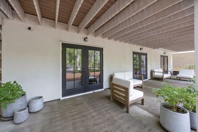 9 Barrier Beach Cv, Hilton Head Island, SC 29928