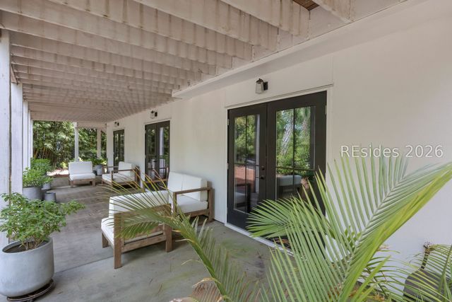 9 Barrier Beach Cv, Hilton Head Island, SC 29928