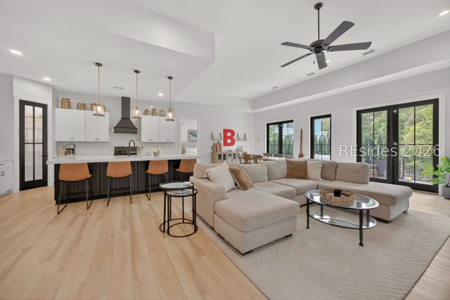 9 Barrier Beach Cv, Hilton Head Island, SC 29928