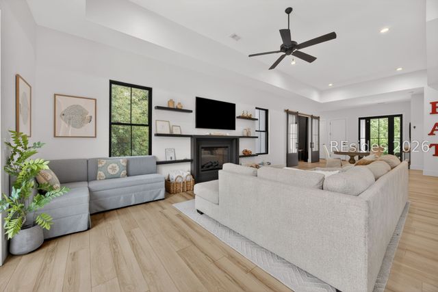 9 Barrier Beach Cv, Hilton Head Island, SC 29928