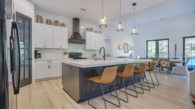 9 Barrier Beach Cv, Hilton Head Island, SC 29928