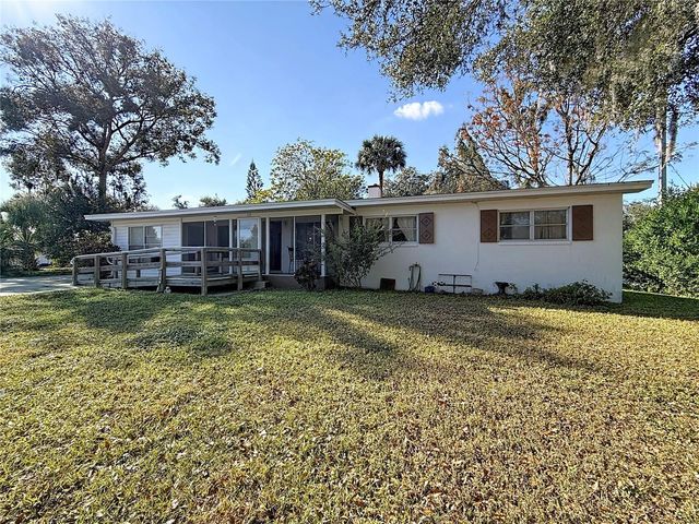 114 PARK AVENUE, Fruitland Park, FL 34731