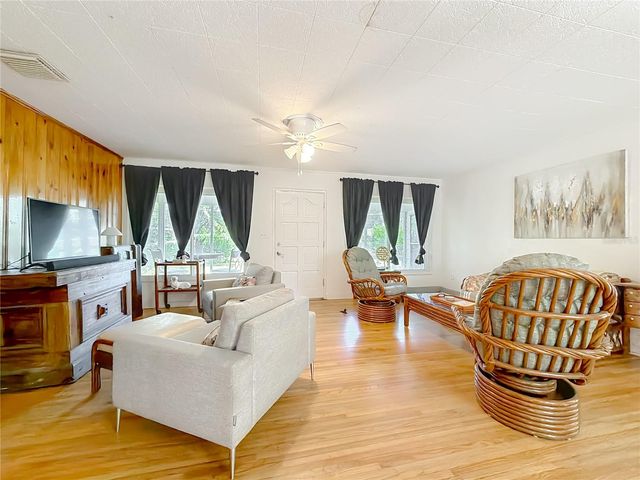 114 PARK AVENUE, Fruitland Park, FL 34731