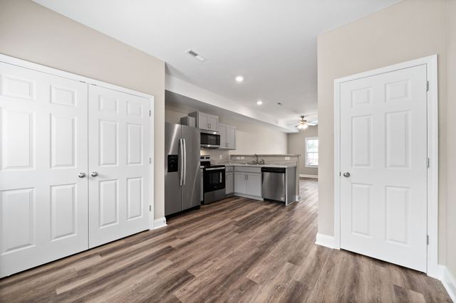 1165 Meadowhill Ln Unit F, Clarksville, TN 37043