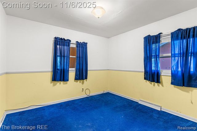 1140 Round Lake Road, White Lake, MI 48386