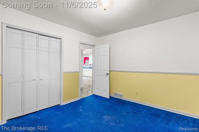 1140 Round Lake Road, White Lake, MI 48386