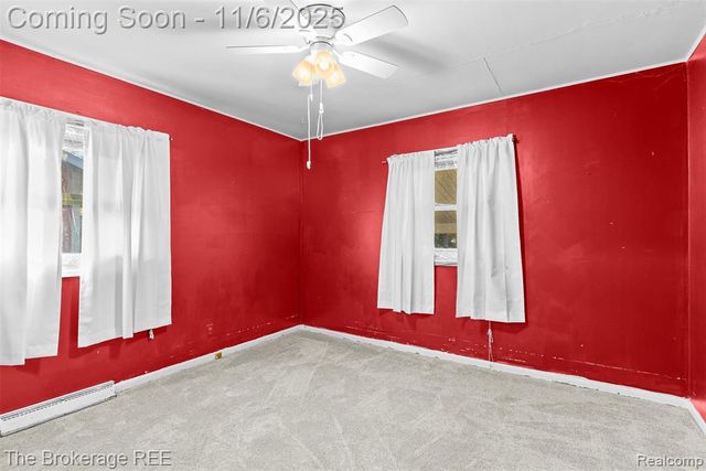 1140 Round Lake Road, White Lake, MI 48386