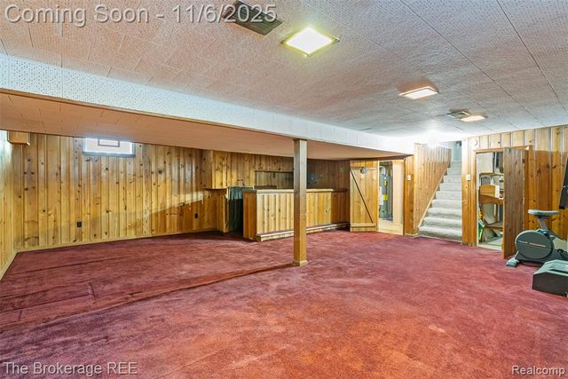 1140 Round Lake Road, White Lake, MI 48386