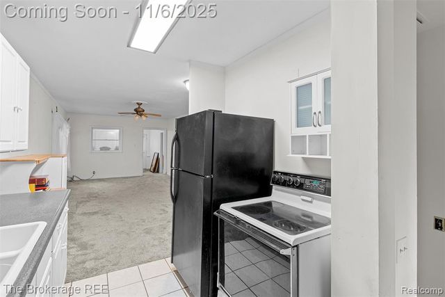 1140 Round Lake Road, White Lake, MI 48386