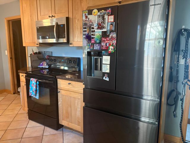 2093 Fremont Avenue E, Saint Paul, MN 55119