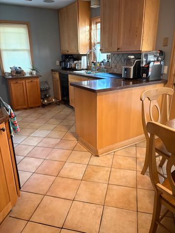 2093 Fremont Avenue E, Saint Paul, MN 55119