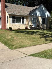 2093 Fremont Avenue E, Saint Paul, MN 55119