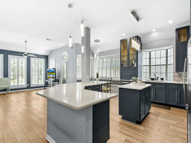 4025 Azure Lane, Addison, TX 75001