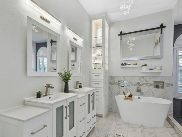 4025 Azure Lane, Addison, TX 75001