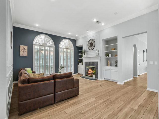 4025 Azure Lane, Addison, TX 75001