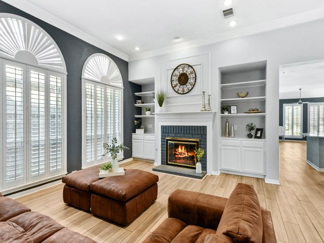 4025 Azure Lane, Addison, TX 75001