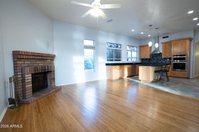 5708 W ABRAHAM Lane, Glendale, AZ 85308