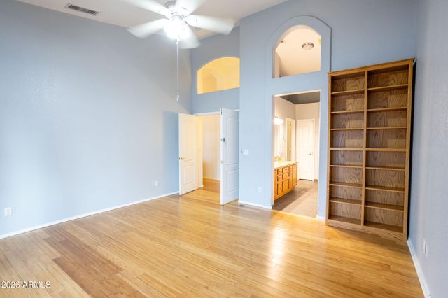 5708 W ABRAHAM Lane, Glendale, AZ 85308